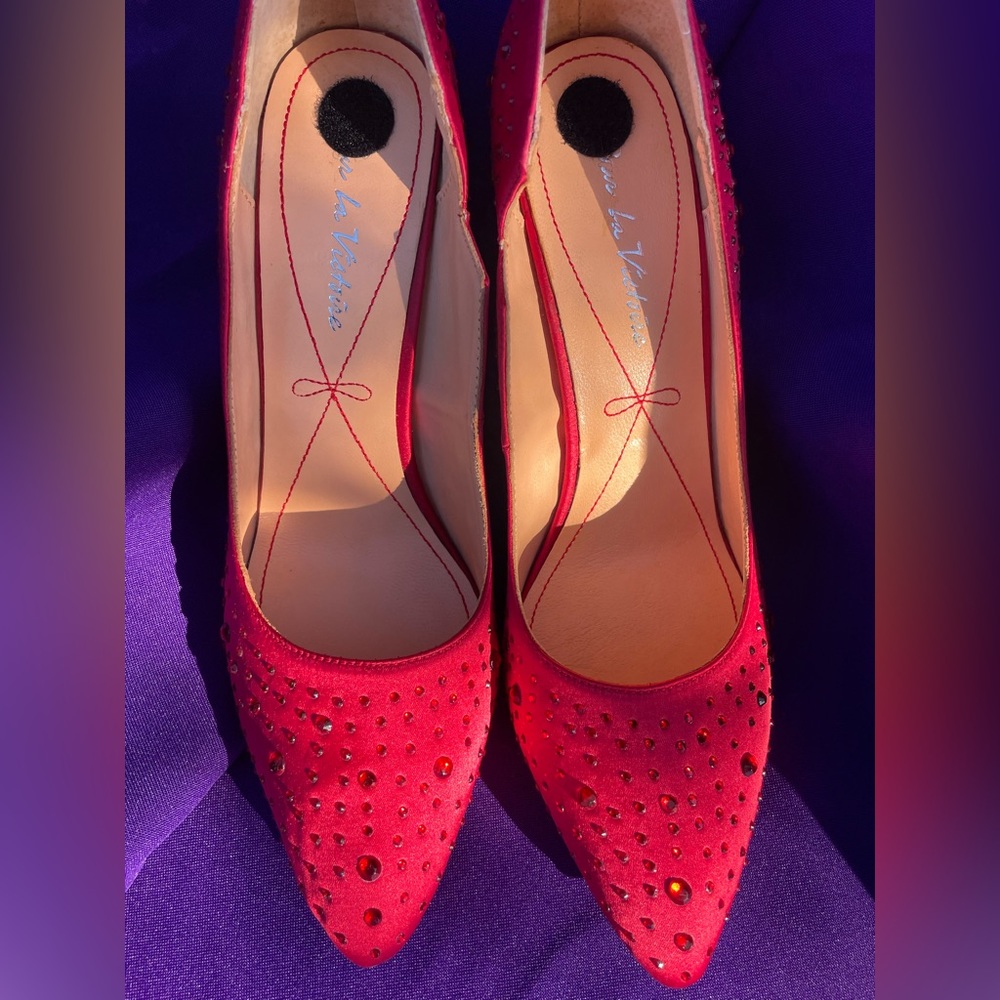Pour la Victoire Freya Rhinestone Red Heel Size 10